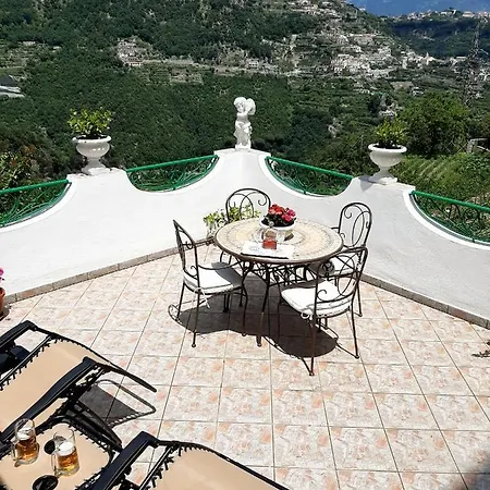 Gerry House Tatil Evi